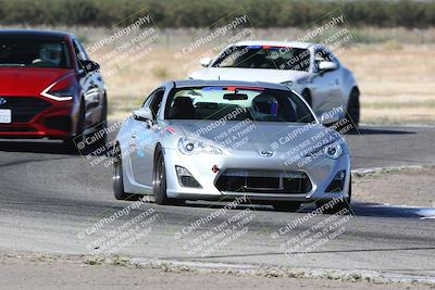 media/Sep-15-2024-Speed Ventures (Sun) [[7a54f7ed2f]]/Yellow Group/Session 1 (Outside Grapevine)/